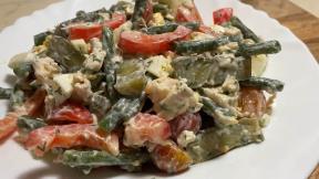 Obrok salata sa piletinom